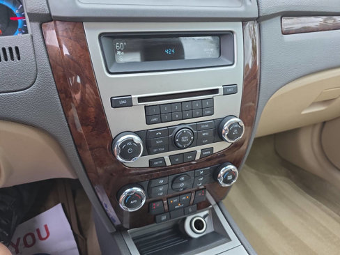 Used 2012 Ford Fusion SEL image 28