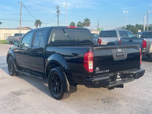 Used 2020 Nissan Frontier SV w/ Midnight Edition Floor Mats image 3