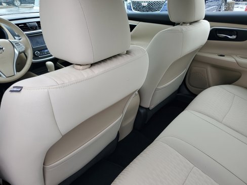 Used 2017 Nissan Altima 2.5 SV w/ Convenience Package image 10