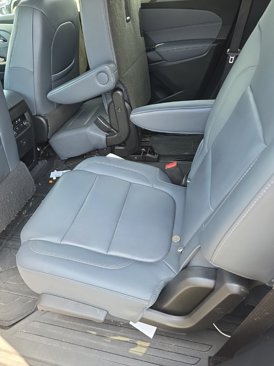 Used 2020 Chevrolet Traverse LT w/ Driver Confidence II Package image 6