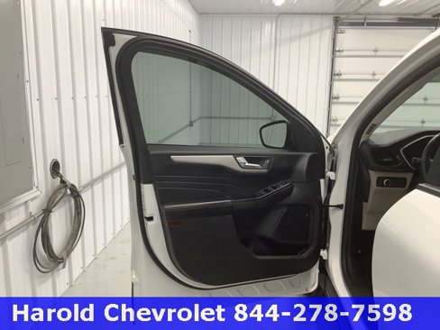Used 2021 Ford Escape SE w/ Convenience Package image 14