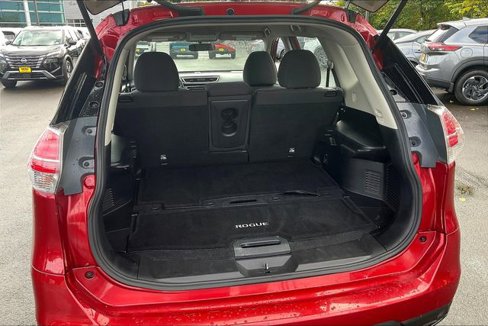 Used 2016 Nissan Rogue S image 25