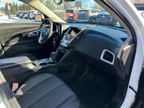 Used 2017 Chevrolet Equinox LT image 20
