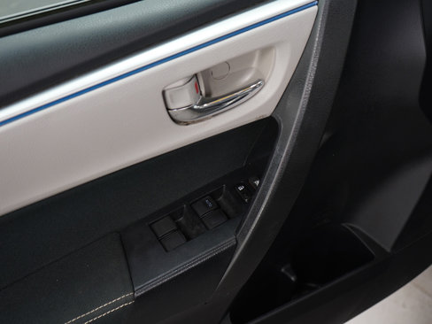 Used 2016 Toyota Corolla LE image 19