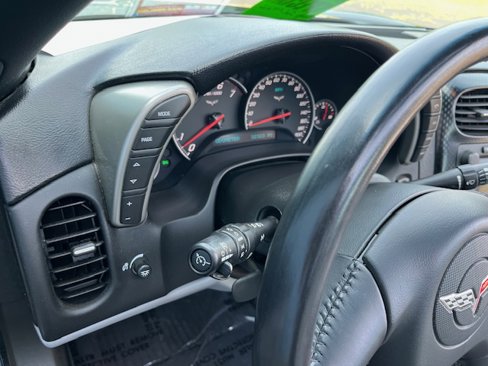 Used 2005 Chevrolet Corvette Coupe w/ Preferred Equipment Group image 11