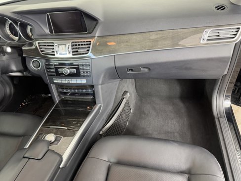 Used 2014 Mercedes-Benz E 350 4MATIC Sedan image 12