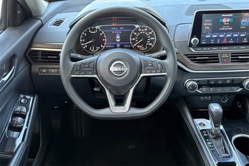 Used 2023 Nissan Altima 2.5 SV image 19