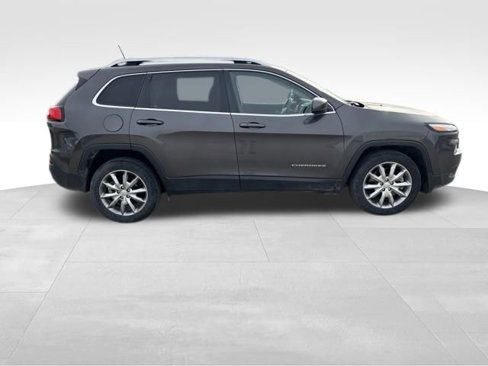 Used 2018 Jeep Cherokee Limited image 6