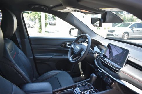 Used 2024 Jeep Compass Trailhawk image 20