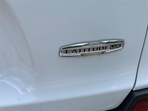 Used 2021 Jeep Cherokee Latitude Lux w/ Sun & Sound Group image 12