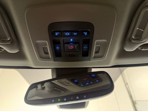 Used 2020 Toyota Camry XLE image 22