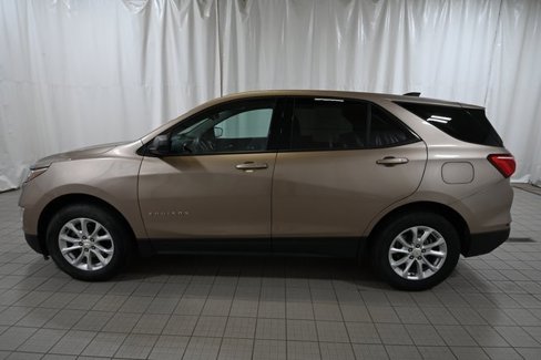 Used 2019 Chevrolet Equinox LS w/ LS Convenience Package image 9