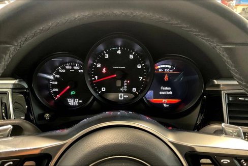 Used 2018 Porsche Macan image 20