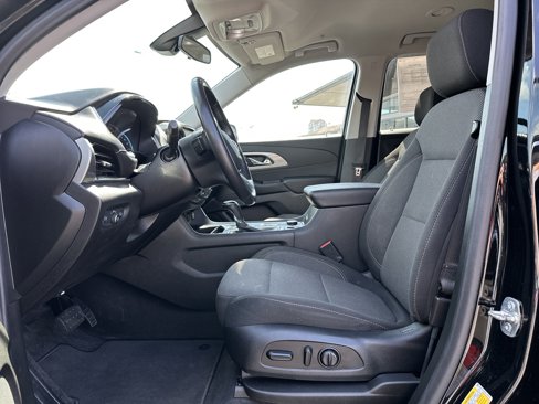 Used 2020 Chevrolet Traverse LT w/ LPO, Blackout Package image 10