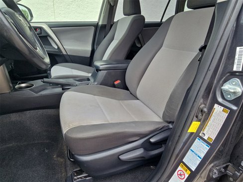 Used 2015 Toyota RAV4 LE image 20