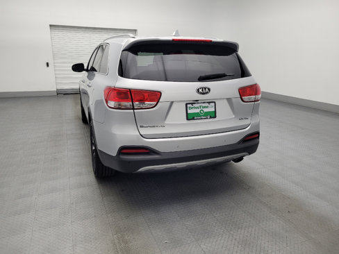 Used 2016 Kia Sorento EX image 6