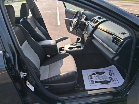 Used 2012 Toyota Camry SE image 11