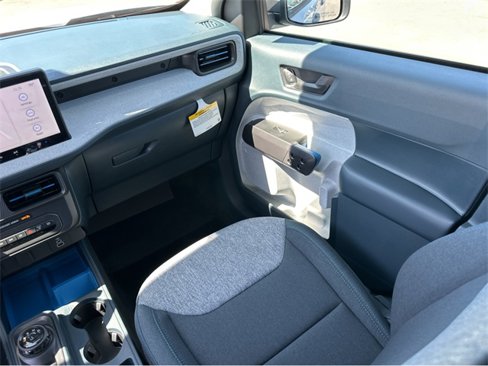 New 2025 Ford Maverick XLT image 14