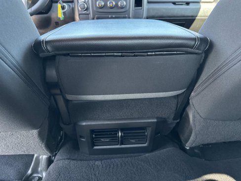 Used 2022 RAM 1500 Classic SLT image 16