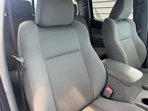 Used 2010 Toyota Tacoma PreRunner image 31