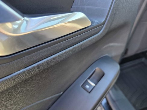 Used 2021 Ford Escape SE w/ SE Sport Appearance Package image 33