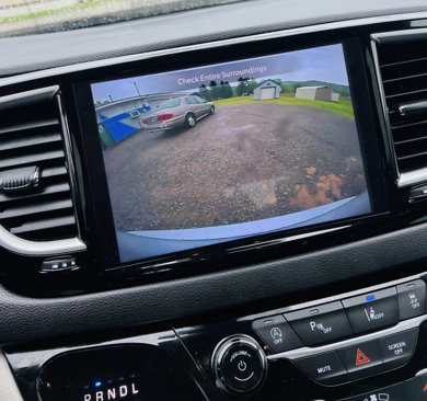 Used 2024 Chrysler Pacifica Touring-L image 18