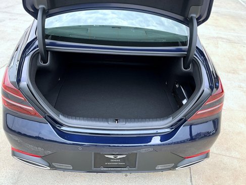 New 2026 Genesis G70 2.5T Prestige image 9