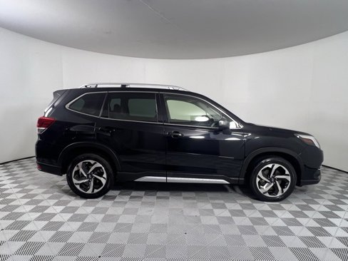 Used 2022 Subaru Forester Touring image 8