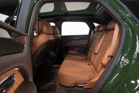 Used 2022 Bentley Bentayga image 43
