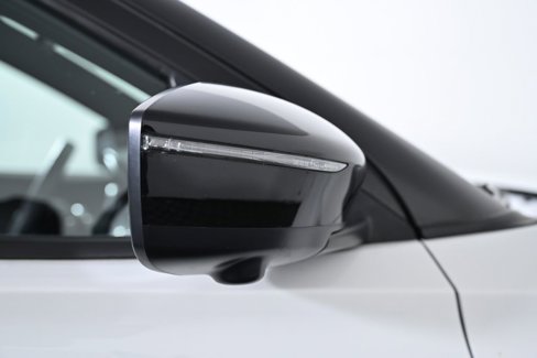 Used 2023 Nissan Kicks SR image 11