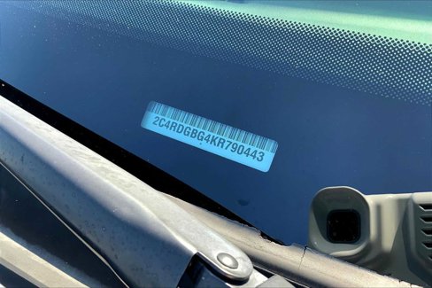 Used 2019 Dodge Grand Caravan SE image 35