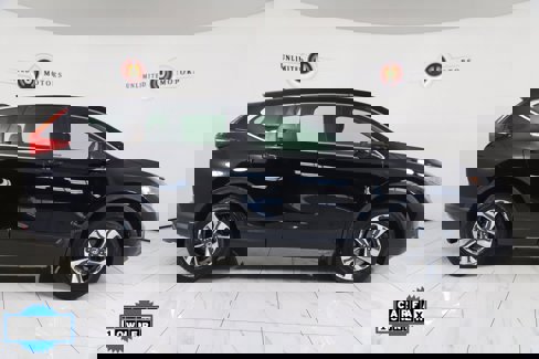 Used 2018 Honda CR-V LX image 2