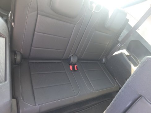 Used 2020 Volkswagen Tiguan SE image 13