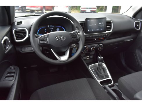 New 2025 Hyundai Venue SE image 12