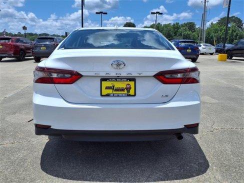Used 2023 Toyota Camry LE image 3