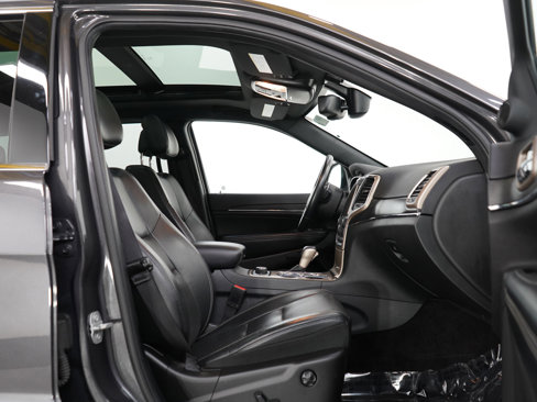Used 2016 Jeep Grand Cherokee Limited w/ Luxury Group II image 10