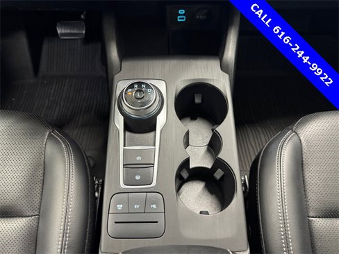 Used 2022 Ford Escape Titanium image 16