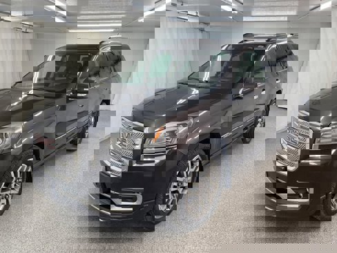 Used 2013 GMC Acadia Denali image 3