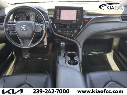 Used 2021 Toyota Camry SE image 12