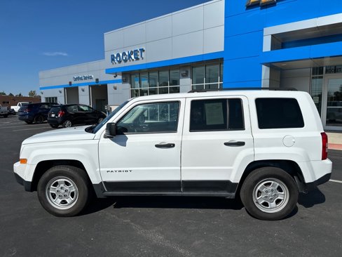 Used 2016 Jeep Patriot Sport image 8