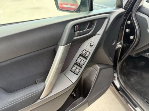 Used 2015 Subaru Forester 2.5i Premium w/ All-Weather Package image 11