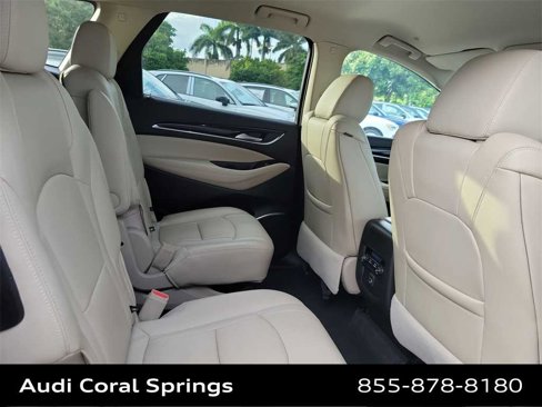 Used 2020 Buick Enclave Essence image 13
