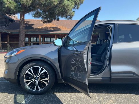 Certified 2022 Ford Escape SE w/ SE Sport Appearance Package image 52