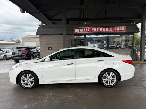 Used 2011 Hyundai Sonata Limited image 2