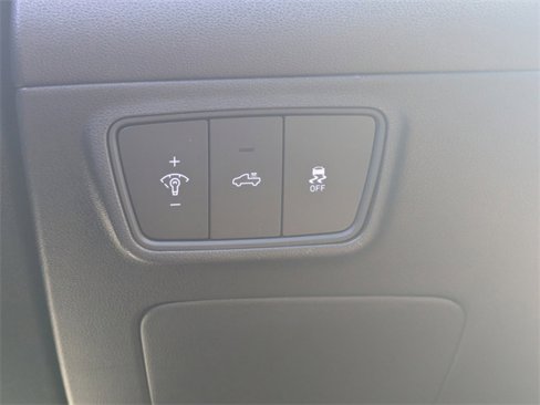 Used 2022 Hyundai Santa Cruz SEL image 25
