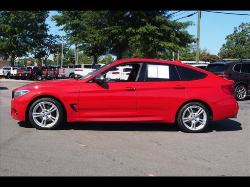 Used 2017 BMW 330i Gran Turismo xDrive image 2