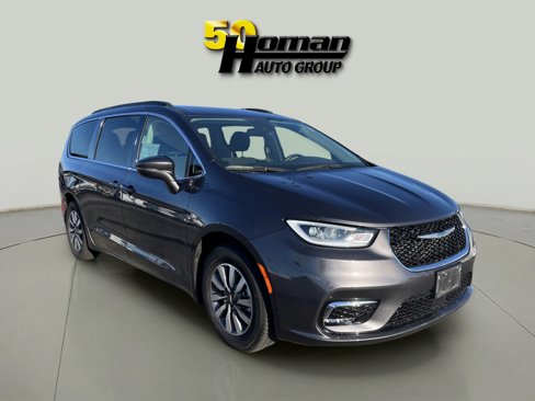 Used 2021 Chrysler Pacifica Touring w/ Cold Weather Group image 7