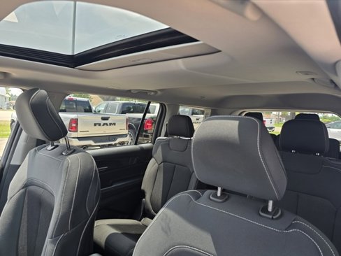 Used 2022 Jeep Grand Cherokee L Laredo w/ Luxury Tech Group I image 23