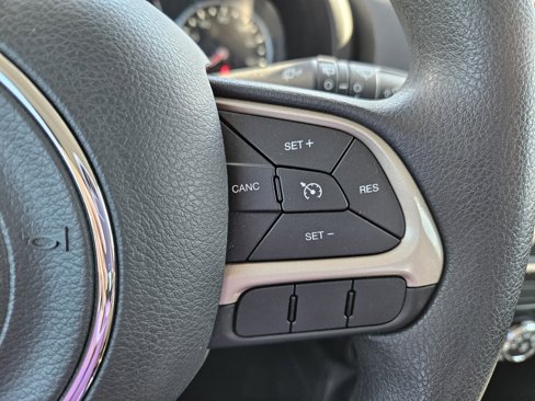Used 2017 Jeep Renegade Sport w/ Power & Air Group image 20