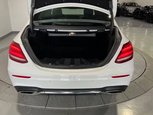 Used 2017 Mercedes-Benz E 300 4MATIC image 16